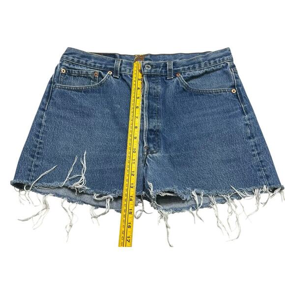 Vintage 501XX Denim Cutt Off Shorts - Distressed Streetwear - size 35 - Picture 5 of 7
